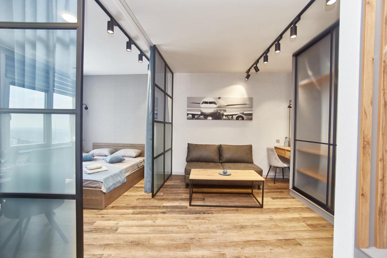 Board apart hotel Odessa Buitenkant foto